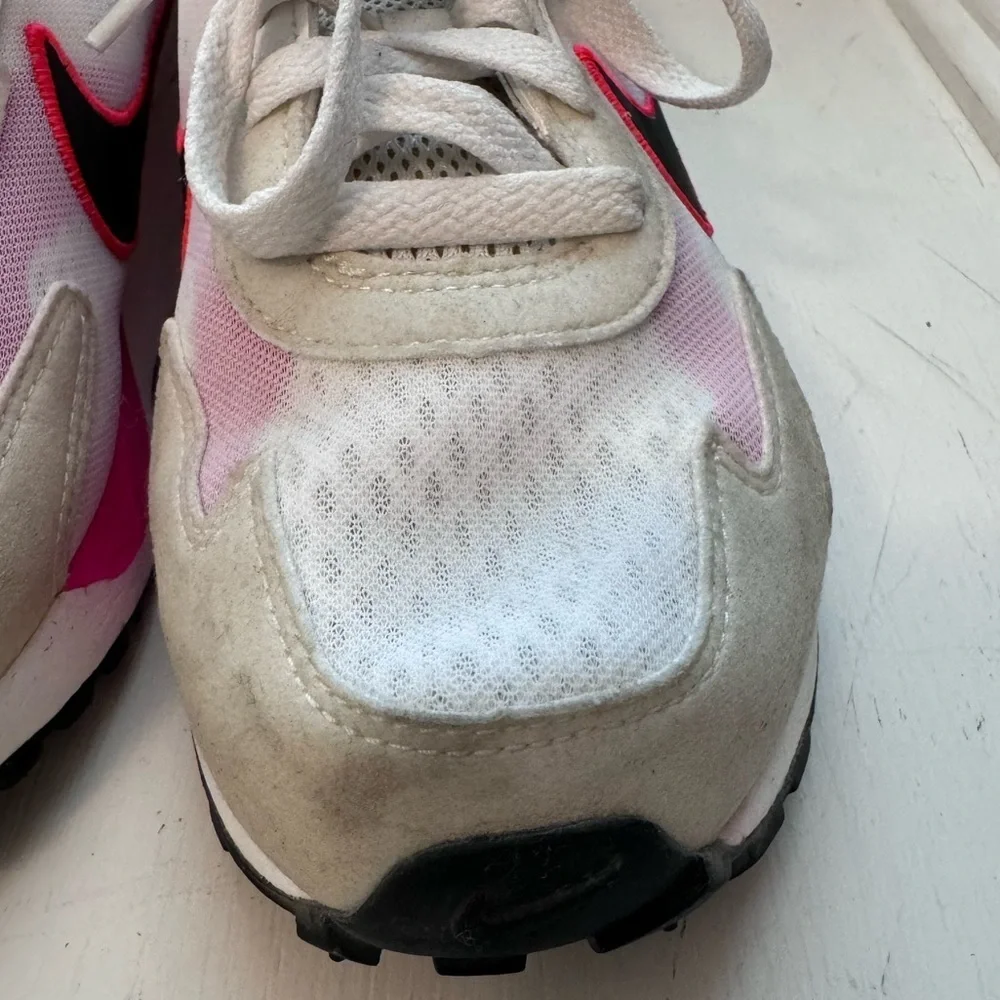 Nike Women's Air Max Solo White and Pink Sneakers